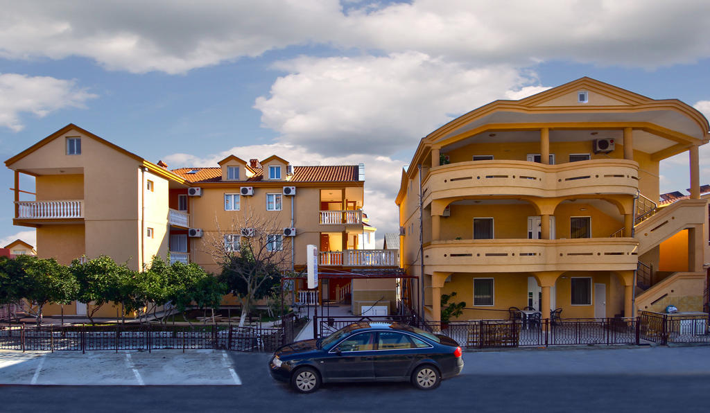 Apartments Dalila Ulcinj Luaran gambar