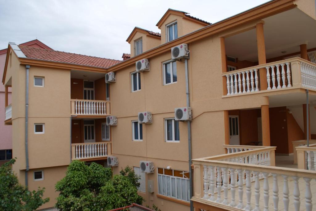 Apartments Dalila Ulcinj Luaran gambar