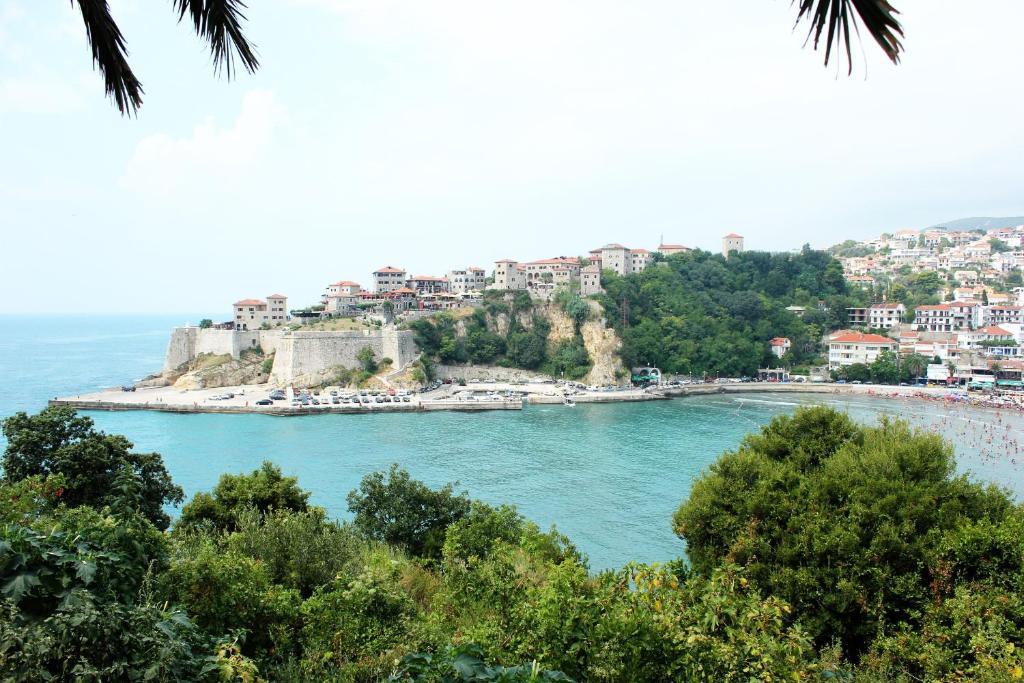 Apartments Dalila Ulcinj Luaran gambar